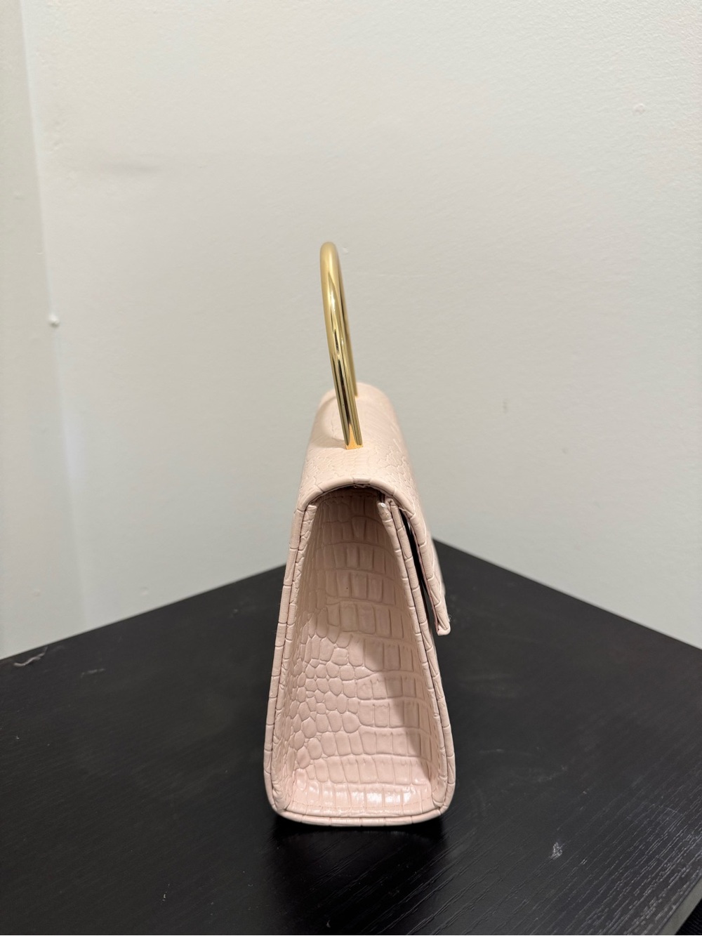 Elegant Blush Croc-Embossed Top-Handle Bag with Gold Handle - Picture 5 of 6